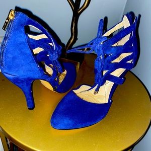 Blue suede like shoes.